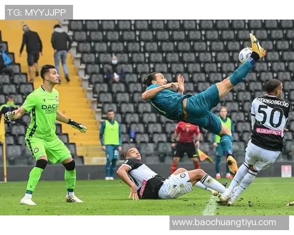 倒钩射门大师再现足球赛场，FF世界中那些震撼球迷的绝妙进球瞬间